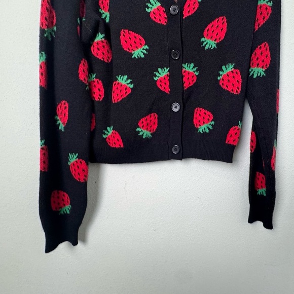 NWT Art Class Strawberry Print Black Cardigan Sweater Button Down XXL (18) Girls - Picture 3 of 10